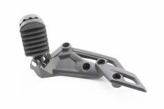 Loncin- LX650DS/LX650-2A Підніжка передня права з кронштейном